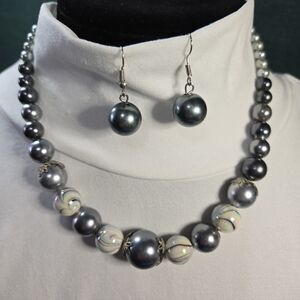 Chic Silver and Gray Pearl Necklace Set